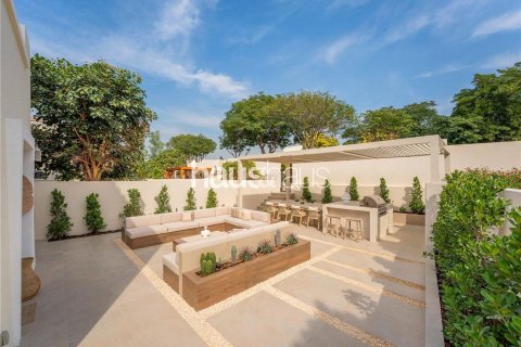 Townhouse in Arabian Ranches, Dubai, UAE 2 bedrooms, 181 sq.m. № 625340 - photo 3