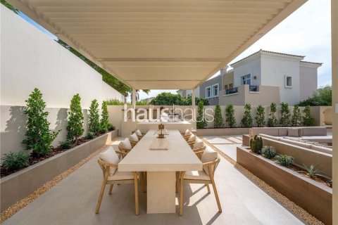 Townhouse in Arabian Ranches, Dubai, UAE 2 bedrooms, 181 sq.m. № 625340 - photo 12