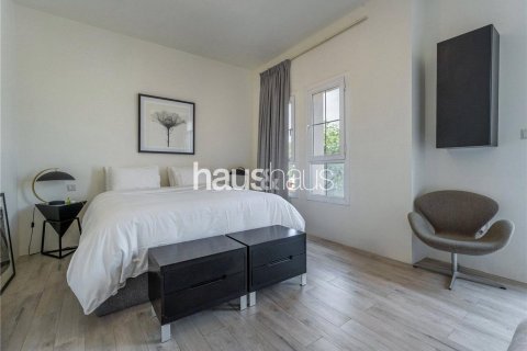 Townhouse in Arabian Ranches, Dubai, UAE 2 bedrooms, 181 sq.m. № 625340 - photo 10