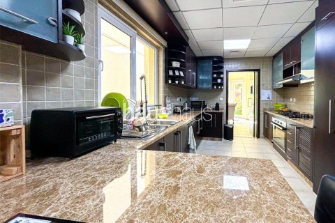 Müüa ridamaja asukohaga Motor City, Dubai, AÜE: 3 magamistoaga, 400 m² Nr 625341 - pilt 3