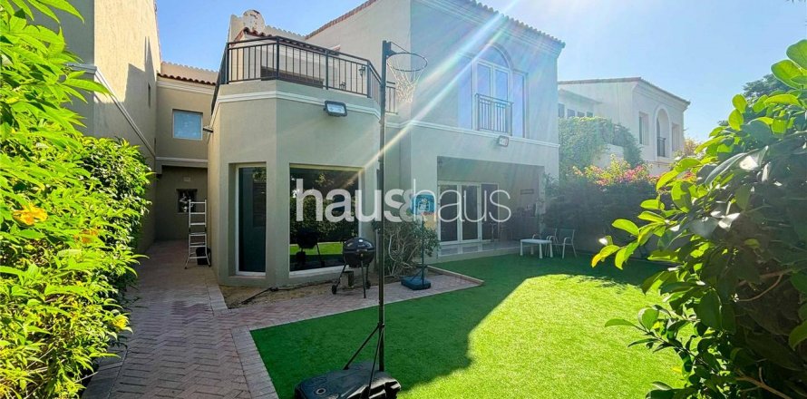 Ridamaja asukohaga Motor City, Dubai, AÜE: 3 magamistoaga, 400 m² Nr 625341