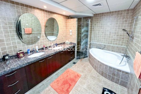 Müüa ridamaja asukohaga Motor City, Dubai, AÜE: 3 magamistoaga, 400 m² Nr 625341 - pilt 13