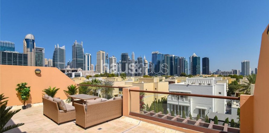 阿联酋 Dubai Jumeirah Islands 联排别墅  4 卧, 216 平方米 , 编号 625339