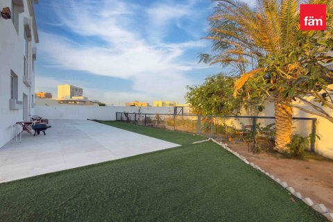 Зняти в оренду віллу в Аль-Барша, Дубай, ОАЕ 5 спалень, 1399.8м2, № 682085 - фото 20