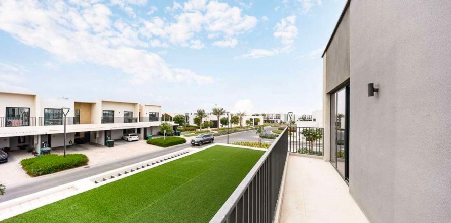 Kuća u nizu u Dubai, UAE 317.3 m2, 4 spavaćih soba Br. 694264