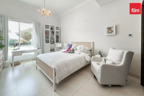 Villa Al Barsha, Dubaijā, AAE 4 istabas, 435.2 m2 Nr. 694265 - attēls 29