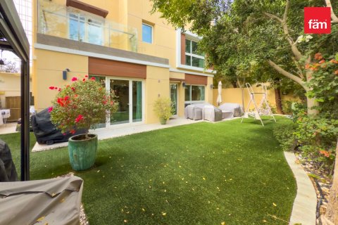 Villa Al Barsha, Dubaijā, AAE 4 istabas, 435.2 m2 Nr. 694265