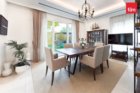 Villa Al Barsha, Dubaijā, AAE 4 istabas, 435.2 m2 Nr. 694265 - attēls 16