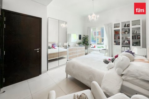 Villa Al Barsha, Dubaijā, AAE 4 istabas, 435.2 m2 Nr. 694265 - attēls 25