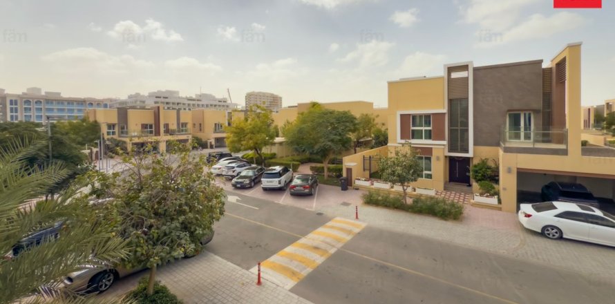 Villa i Al Barsha, Dubai, Emiratene 4 soverom, 435.2 kvm nr. 694265