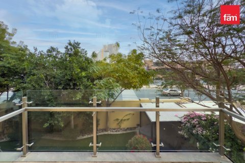 Villa Al Barsha, Dubaijā, AAE 4 istabas, 435.2 m2 Nr. 694265 - attēls 9