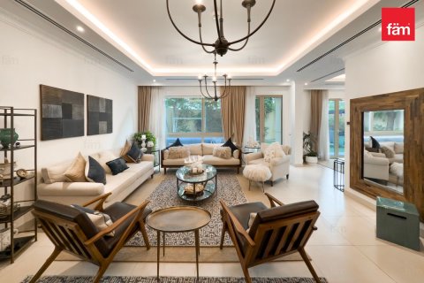 Villa Al Barsha, Dubaijā, AAE 4 istabas, 435.2 m2 Nr. 694265 - attēls 11