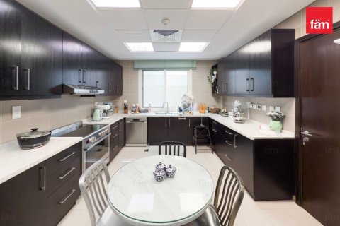 Villa Al Barsha, Dubaijā, AAE 4 istabas, 435.2 m2 Nr. 694265 - attēls 21