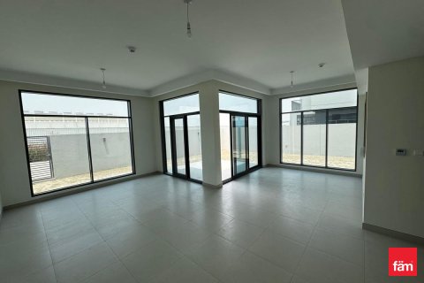 Villa till försäljning i Dubai, UAE 4 sovrum, 252 kvm Nr. 694263 - fotografi 2