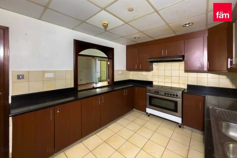 Lägenhet till försäljning i Dubai, UAE 4 sovrum, 260.6 kvm Nr. 720298 - fotografi 19