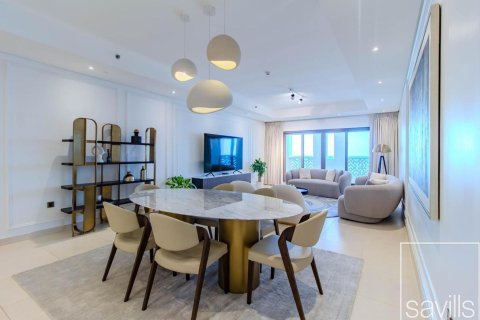 Apartment in Palm Jumeirah, Dubai, UAE 3 bedrooms, 216 sq.m. № 680781