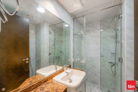 Huoneisto Business Bay, Dubai, Arabiemiraatit 2 makuuhuonetta, 140.7 m2 № 703893 - kuva 12