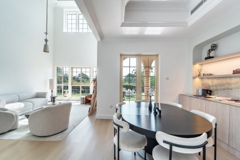 Vila v Jumeirah Islands, Dubai, SAE 4 spálne, 488 m2 č. 696012 - Fotografia 11