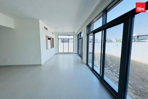 Villa till försäljning i Dubai, UAE 5 sovrum, 371.4 kvm Nr. 723057 - fotografi 2