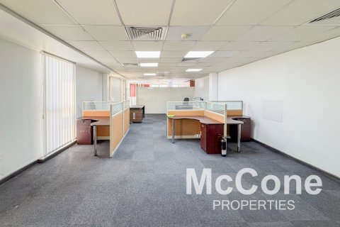 Office in Dubai, UAE 77.48 sq.m. № 587343 - photo 1