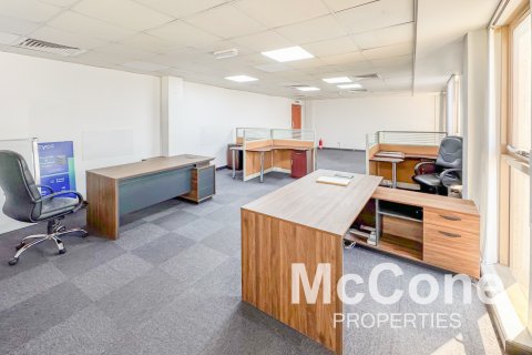 Office in Dubai, UAE 77.48 sq.m. № 587343 - photo 6