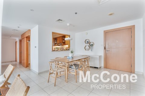 Apartment in The Views, Dubai, UAE 2 bedrooms, 123.93 sq.m. № 587344 - photo 6