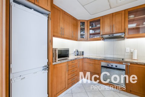 Apartment in The Views, Dubai, UAE 2 bedrooms, 123.93 sq.m. № 587344 - photo 8