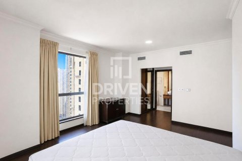 Apartemen di Jumeirah Beach Residence, Dubai, UEA 4 kamar tidur, 288.46 m2 nomor 745090 - foto 6