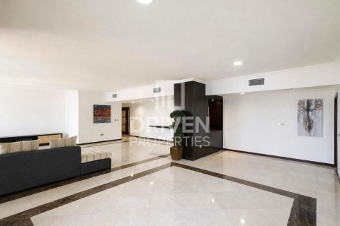 Apartemen di Jumeirah Beach Residence, Dubai, UEA 4 kamar tidur, 288.46 m2 nomor 745090 - foto 3