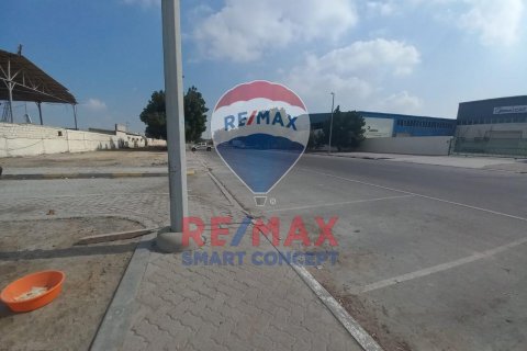 Magazinë në Mussafah, Abu Dhabi, Emiratet e Bashkuara Arabe 1485 m2. № 570244 - Foto 6