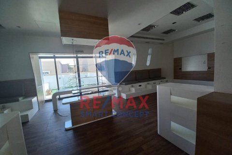 Villa in Khalifa City, Abu Dhabi, UAE 420 sq.m. № 570242 - photo 18