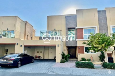 Villa à vendre à Dubai Science Park, Dubai, EAU 3 chambres, 278.71 m2 № 740959 - photo 2