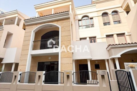 阿联酋 Dubai Jumeirah Village Circle 联排别墅  4 卧, 302 平方米 , 编号 758622