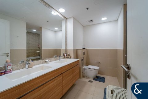 Apartamento en venta en Jumeirah Golf Estates, Dubai, EAU 2 dormitorios, 133 m2 № 670944 - foto 12