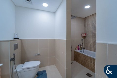 Apartamento en venta en Jumeirah Golf Estates, Dubai, EAU 2 dormitorios, 133 m2 № 670944 - foto 13