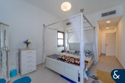 Apartamento en venta en Jumeirah Golf Estates, Dubai, EAU 2 dormitorios, 133 m2 № 670944 - foto 11