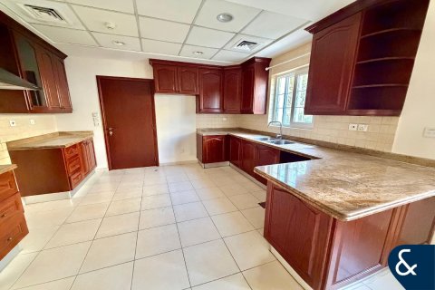 Arabian Ranches, Dubai, संयुक्त अरब अमीरात में विला, 3 बेडरूम, 350 वर्ग मीटर, संख्या 670943 - फ़ोटो 5