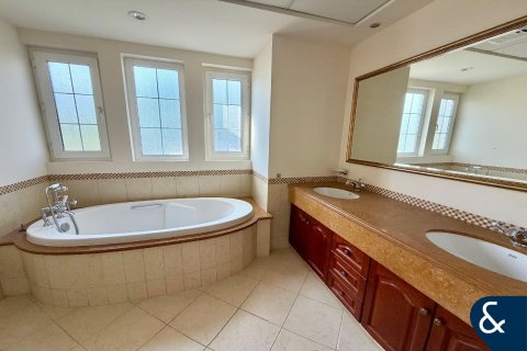 Arabian Ranches, Dubai, संयुक्त अरब अमीरात में विला, 3 बेडरूम, 350 वर्ग मीटर, संख्या 670943 - फ़ोटो 12