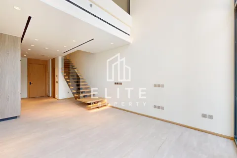 Apartment in Dubai, UAE 1 bedroom, 74 sq.m. № 647543 - photo 1