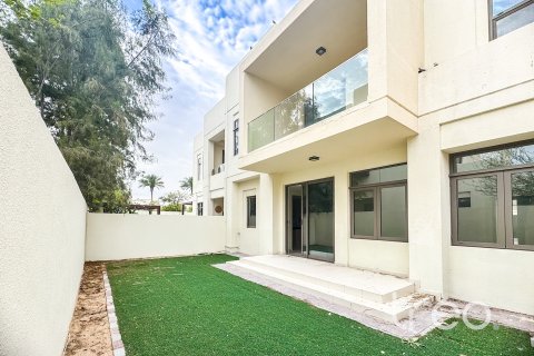 Townhouse in Reem, Dubai, UAE 3 bedrooms, 220.27 sq.m. № 739261