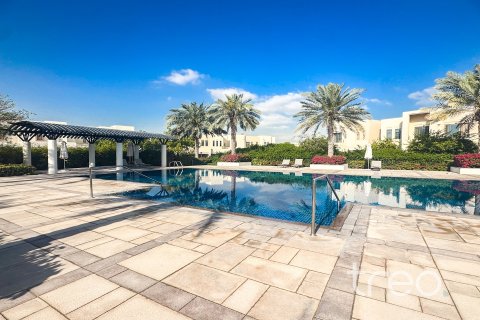 Řadový dům v Reem, Dubai, SAE 3 ložnice, 220.27 m² Č.: 739261 - fotografie 12