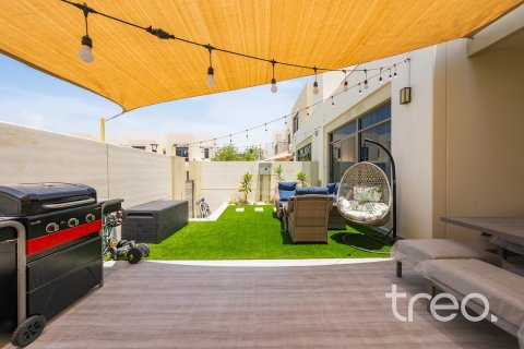 Town Square、Dubai、UAE にあるタウンハウス販売中 4ベッドルーム、195 m2、No739259 - 写真 3