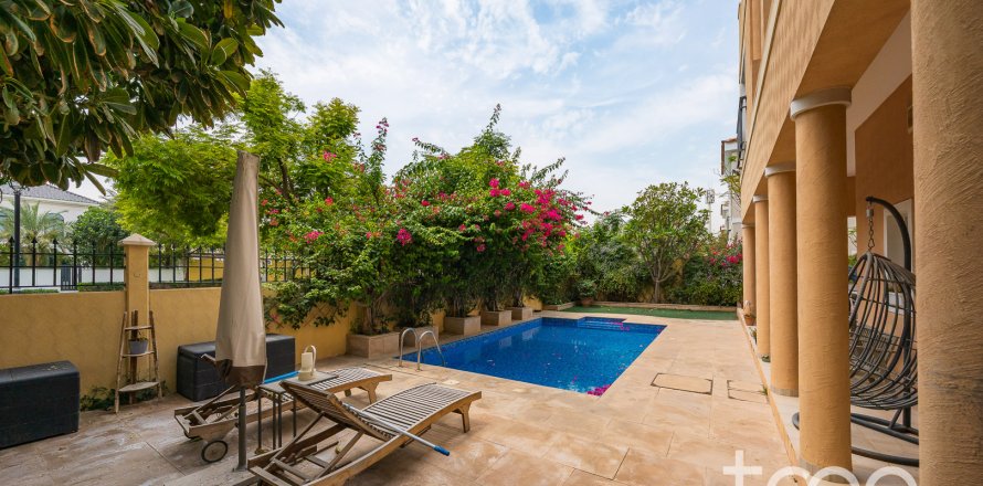 The Villa, Dubai, BAE’de villa 5 yatak odası, 371.61 m&sup2; No 758879