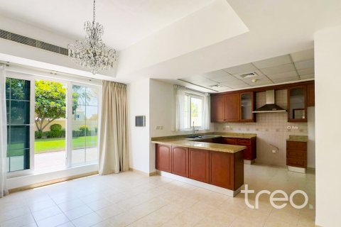 וילה להשכרה ב Arabian Ranches, Dubai, איחוד האמירויות  4 חדרי שינה, 321.26 מ"ר, מספר 758873 - תמונה 3