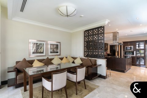 Villa til salgs i Palm Jumeirah, Dubai, Emiratene 5 soverom, 413 kvm Nr. 667535 - Foto 9