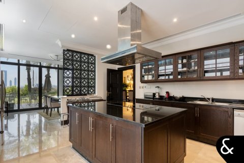Villa til salgs i Palm Jumeirah, Dubai, Emiratene 5 soverom, 413 kvm Nr. 667535 - Foto 7