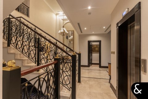 Villa til salgs i Palm Jumeirah, Dubai, Emiratene 5 soverom, 413 kvm Nr. 667535 - Foto 21