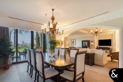 Villa til salgs i Palm Jumeirah, Dubai, Emiratene 5 soverom, 413 kvm Nr. 667535 - Foto 4