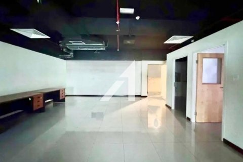 Opisina sa Dubai, UAE 75 sq.m. № 658490 - larawan 8