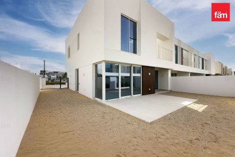 Townhouse in Dubai, UAE 4 bedrooms, 257.5 sq.m. № 682116